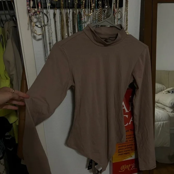 FREE PEOPLE top - Picture 2 of 12